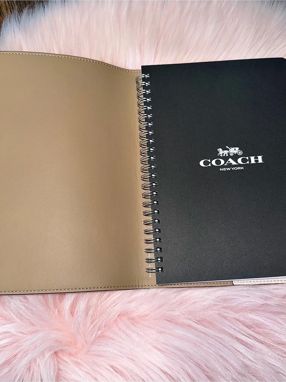 Coach Rocket Notebook Cover in White NWT - Picture 3 of 8